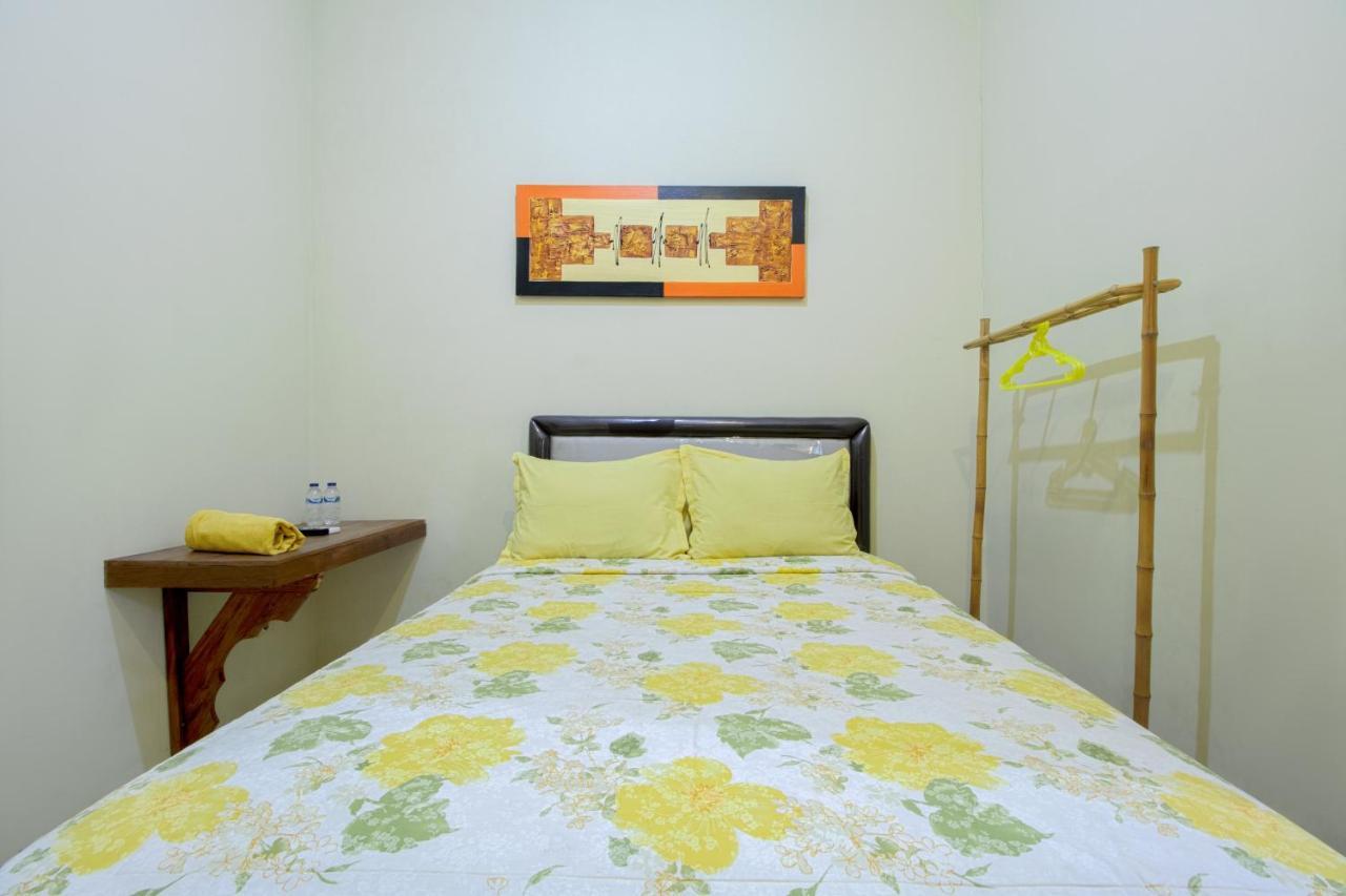 นดาเลม ตีโมโฮ Hotel ยอกยาการ์ตา ภายนอก รูปภาพ